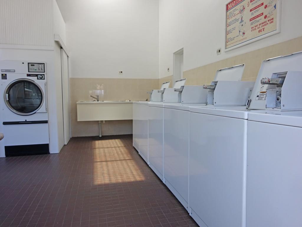 Adelaide Caravan Park - Aspen Holiday Parks Bagian luar foto