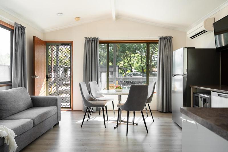 Adelaide Caravan Park - Aspen Holiday Parks Bagian luar foto