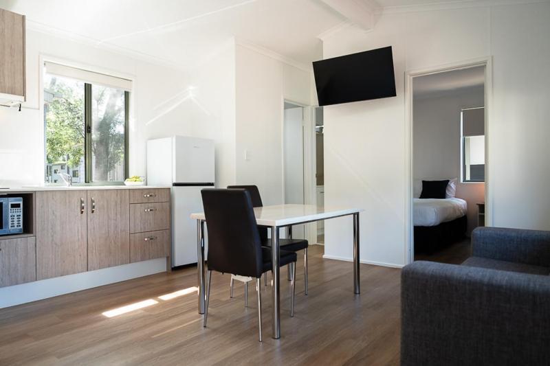 Adelaide Caravan Park - Aspen Holiday Parks Ruang foto