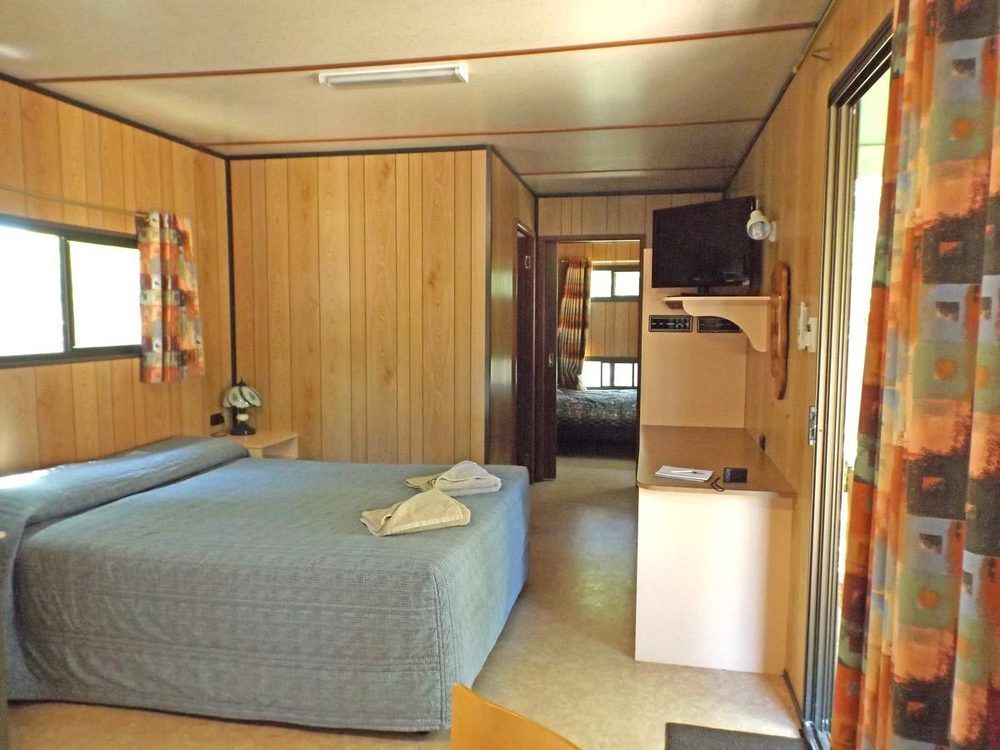 Adelaide Caravan Park - Aspen Holiday Parks Bagian luar foto
