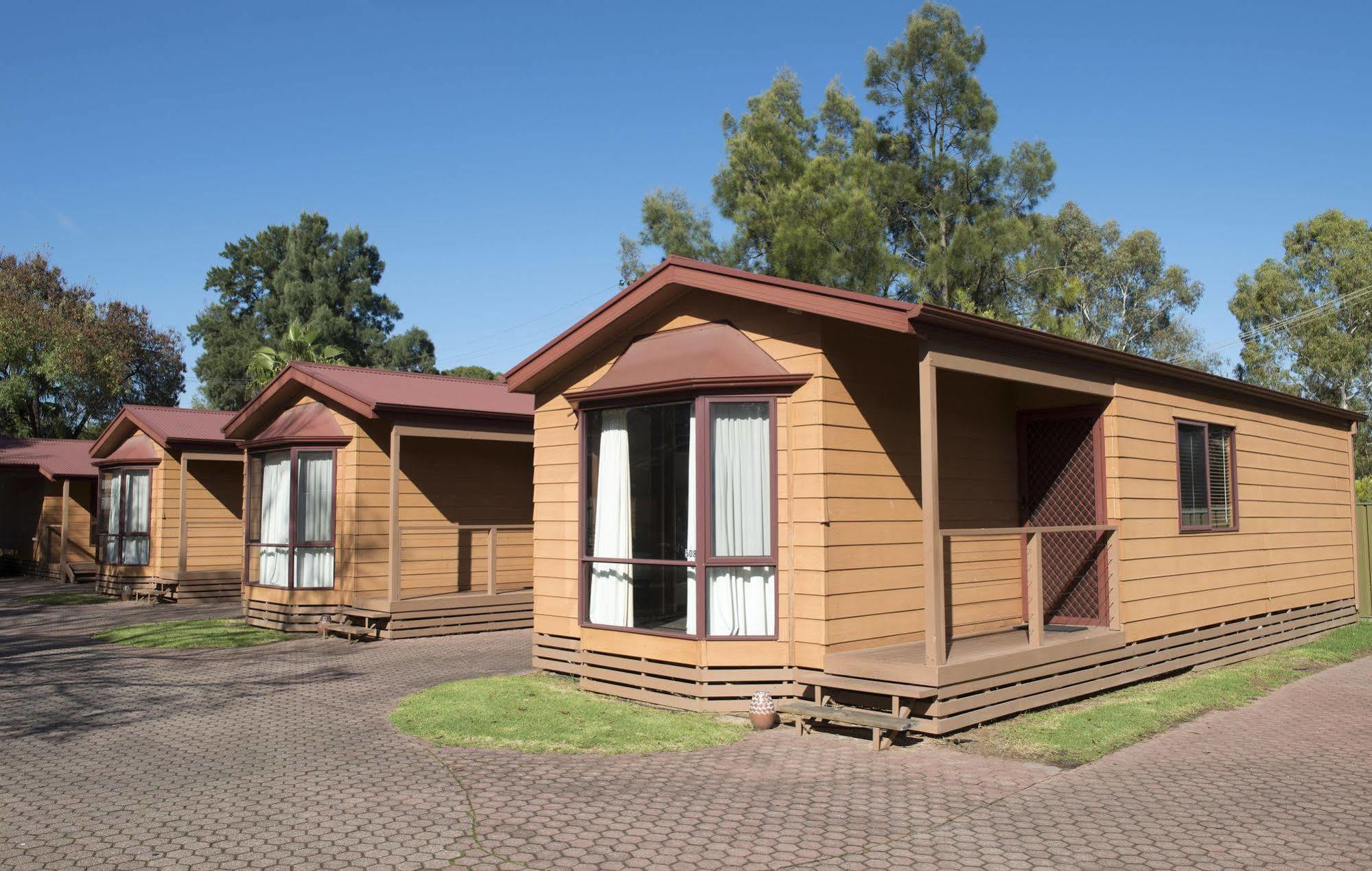 Adelaide Caravan Park - Aspen Holiday Parks Bagian luar foto