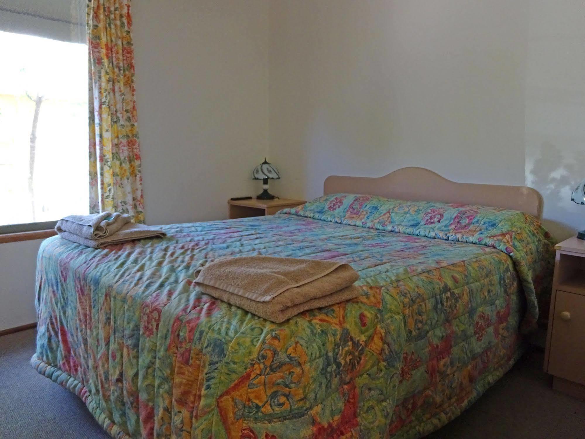 Adelaide Caravan Park - Aspen Holiday Parks Bagian luar foto